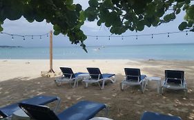 Firefly Beach Cottages Negril